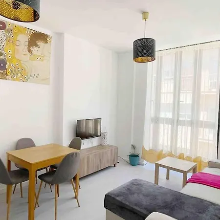 2 Bedroom Next To Plaza De La Merced